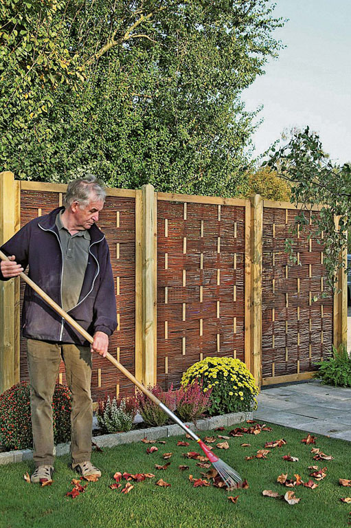 Ambiente mit ÄTNA Weidengeflechtzaun 120 x 180 cm