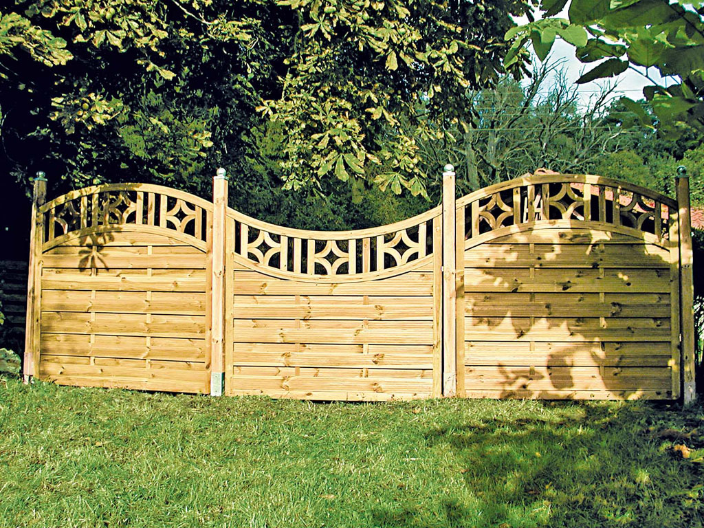 Ambiente mit Antikzaun-Serie Doppelbogen-Abschluß